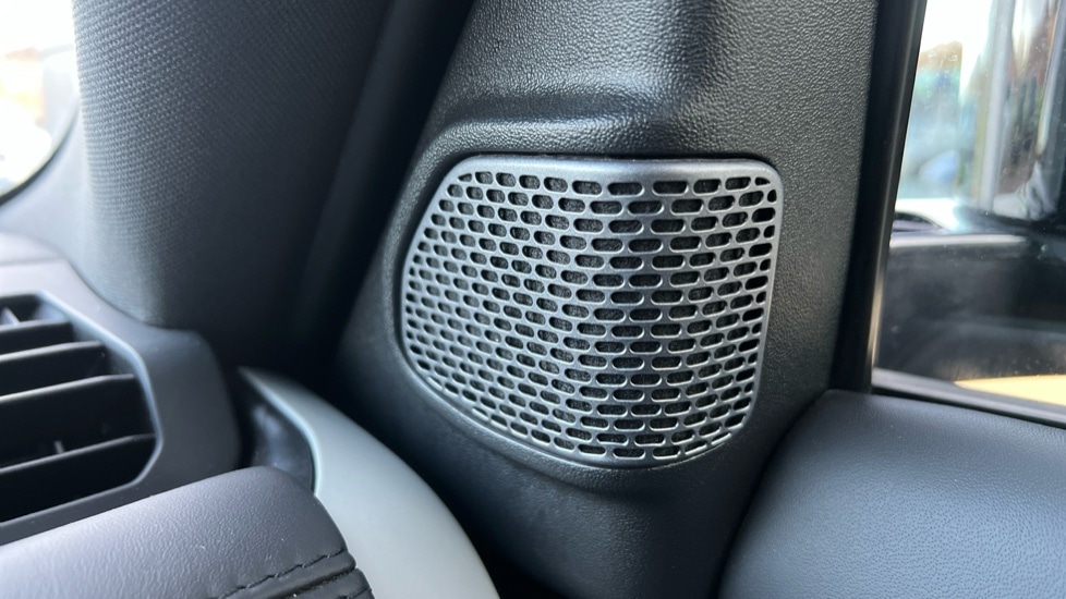 Used Land Rover Defender 2022 for sale - 76796307: Photo 39