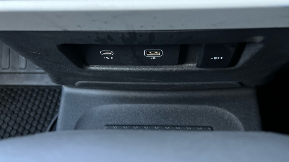 Used Land Rover Defender 2022 for sale - 76796307: Photo 47