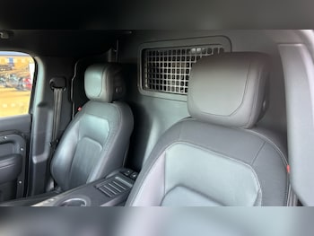 Used Land Rover Defender 2022 for sale - 76796307: Photo