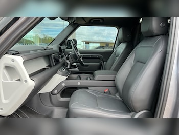 Used Land Rover Defender 2024 for sale - 75484293: Photo