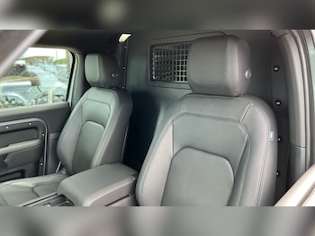 Used Land Rover Defender 2024 for sale - 75484293: Photo