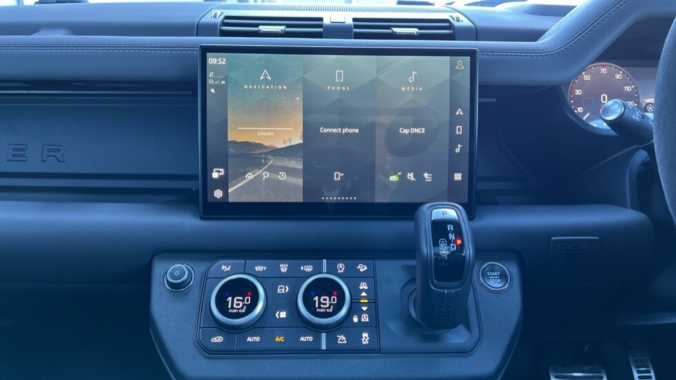 Used Land Rover Defender 2023 for sale - 76868274: Photo 14