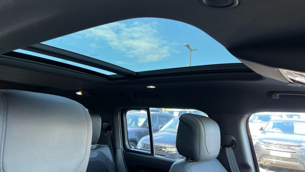 Used Land Rover Defender 2023 for sale - 76868274: Photo 21