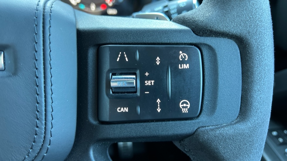 Used Land Rover Defender 2023 for sale - 76868274: Photo 37