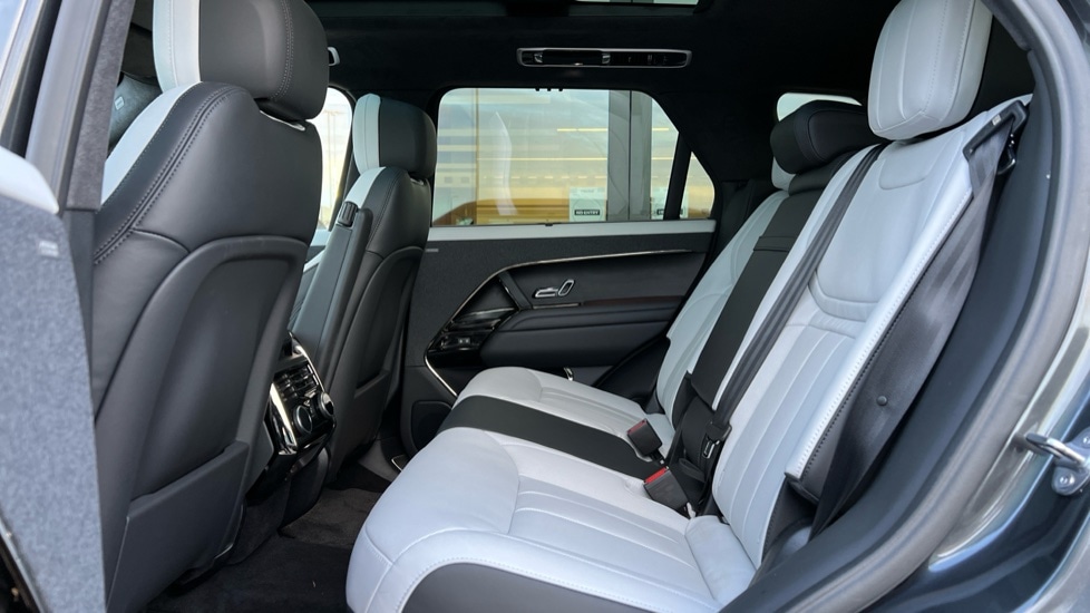 Used Land Rover Range Rover Sport 2025 for sale - 76921760: Photo 4
