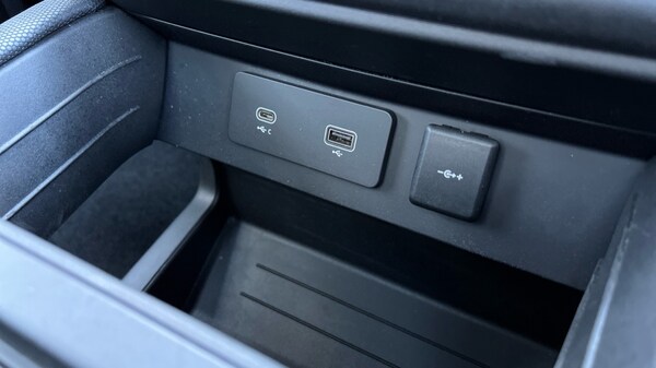 Used Land Rover Defender 2023 for sale - 75484284: Photo 48