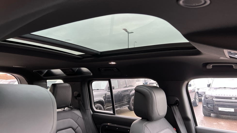 Used Land Rover Defender 2024 for sale - 76954214: Photo 21