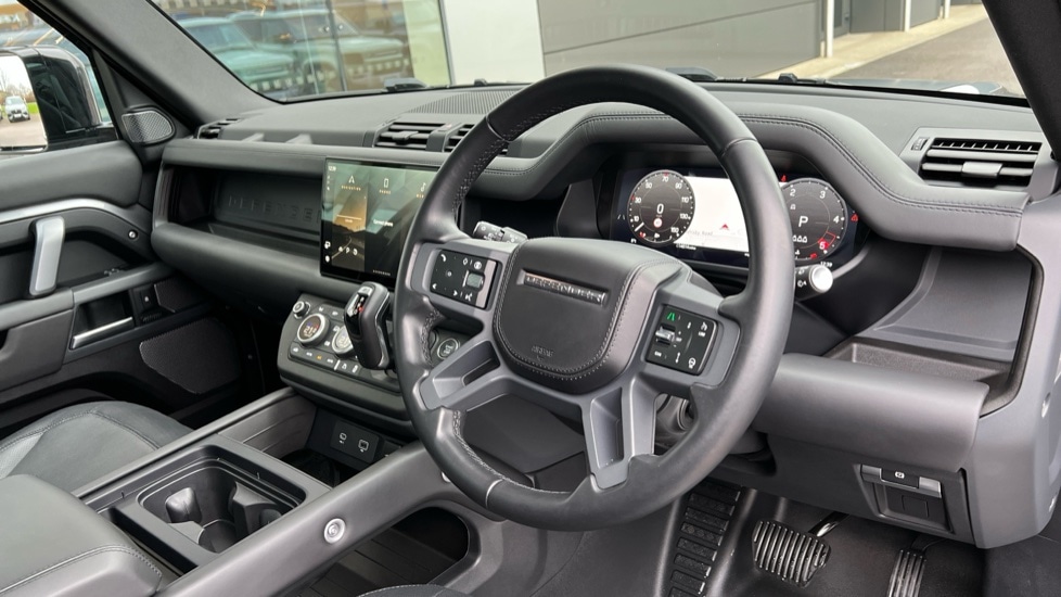 Used Land Rover Defender 2024 for sale - 76954214: Photo 28