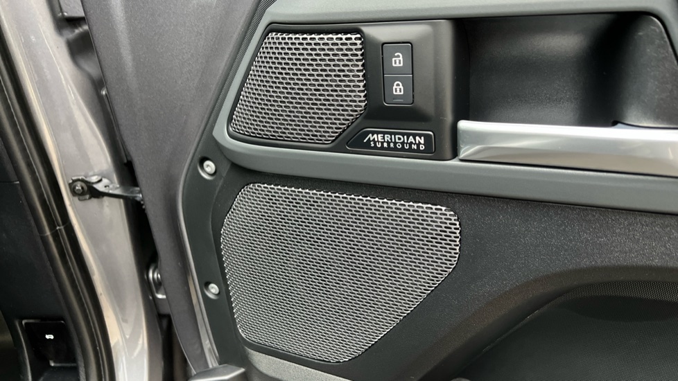 Used Land Rover Defender 2024 for sale - 76954214: Photo 36