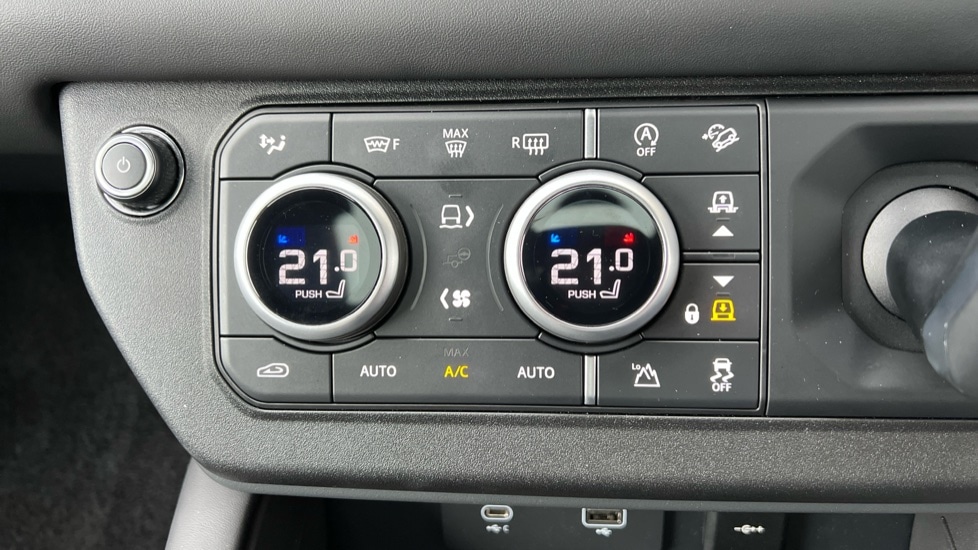 Used Land Rover Defender 2024 for sale - 76954214: Photo 45