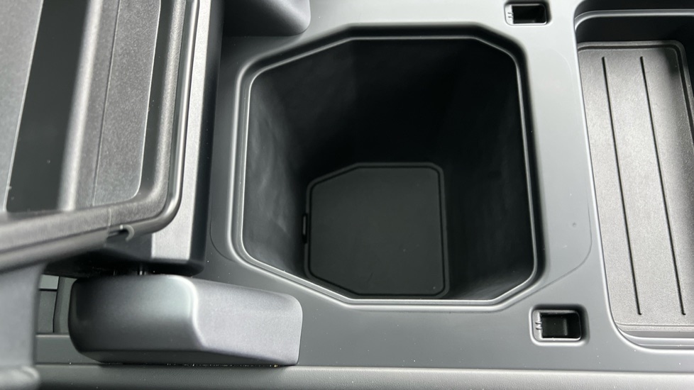 Used Land Rover Defender 2024 for sale - 76954214: Photo 51