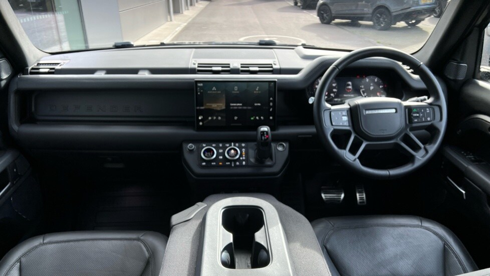 Used Land Rover Defender 2024 for sale - 76868670: Photo 9