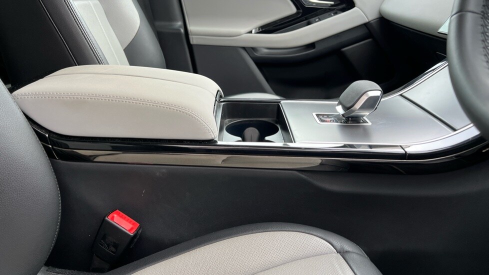 Used Land Rover Range Rover Evoque 2025 for sale - 76869804: Photo 21