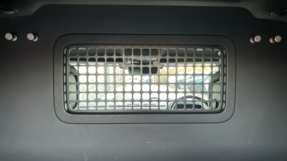 Used Land Rover Defender 2022 for sale - 76874528: Photo 18