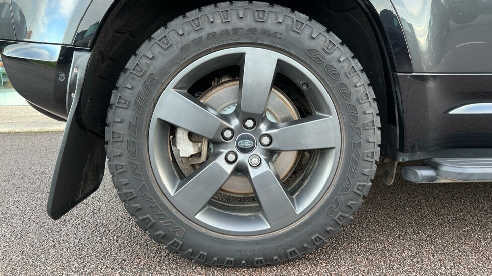 Used Land Rover Defender 2022 for sale - 76874528: Photo 31