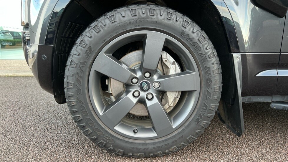 Used Land Rover Defender 2022 for sale - 76874528: Photo 32