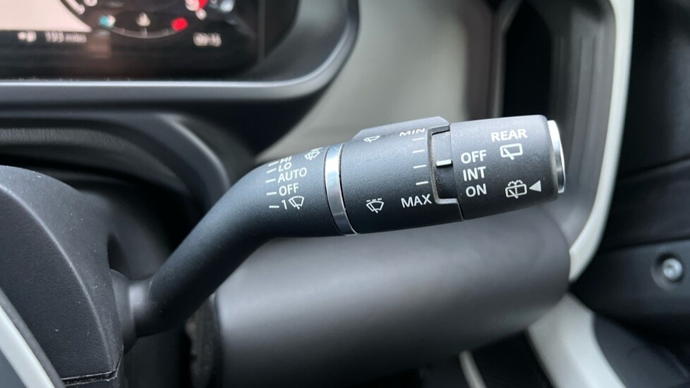 Used Land Rover Defender 2022 for sale - 76874528: Photo 37