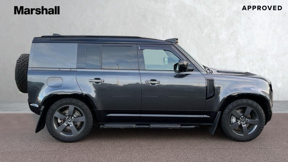 Used Land Rover Defender 2022 for sale - 76874528: Photo 5