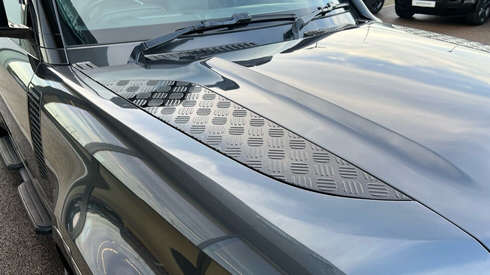 Used Land Rover Defender 2022 for sale - 76874528: Photo 57