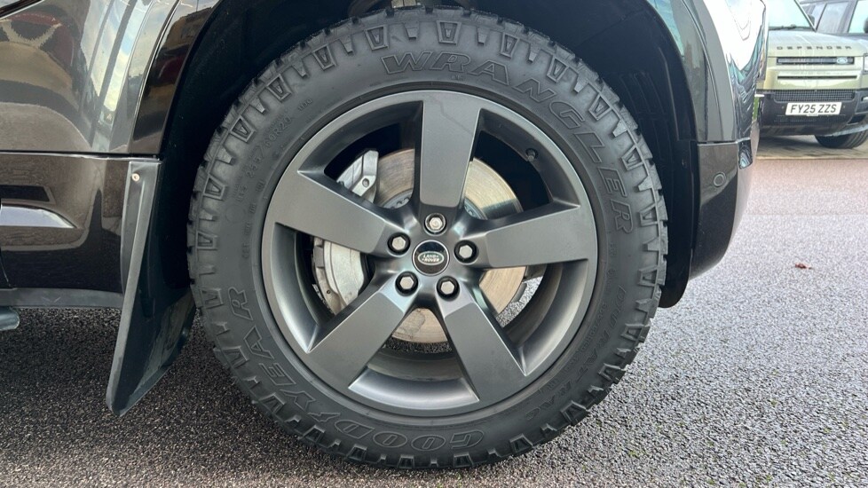 Used Land Rover Defender 2022 for sale - 76874528: Photo 8