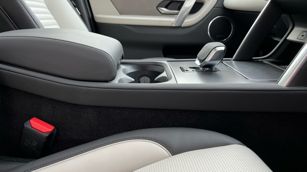 Used Land Rover Discovery Sport 2025 for sale - 76954207: Photo 22