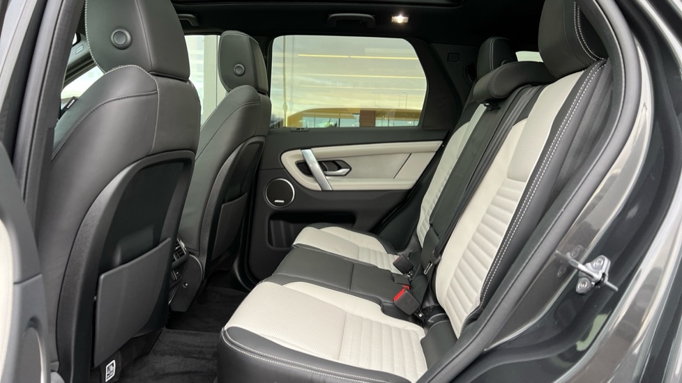 Used Land Rover Discovery Sport 2025 for sale - 76954207: Photo 4