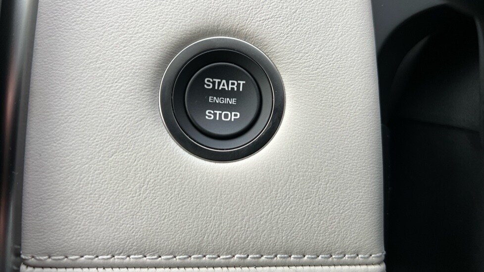 Used Land Rover Discovery Sport 2025 for sale - 76954207: Photo 41