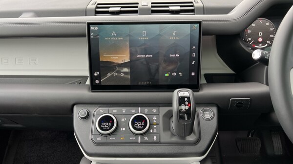 Used Land Rover Defender 2025 for sale - 76086844: Photo 14
