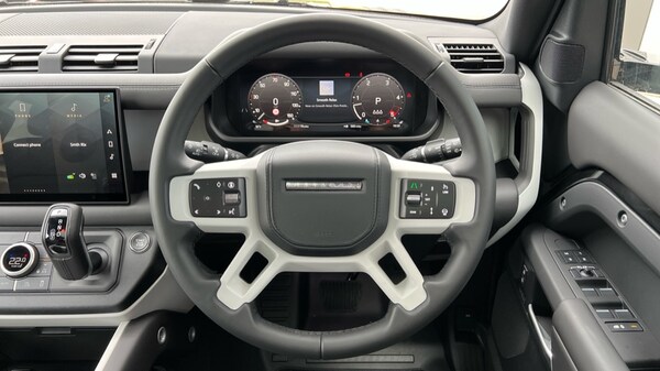 Used Land Rover Defender 2025 for sale - 76086844: Photo 15