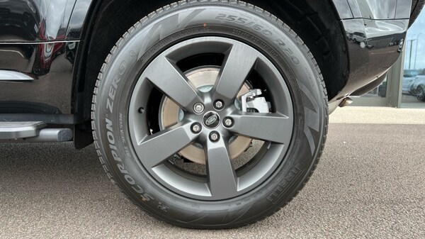 Used Land Rover Defender 2025 for sale - 76086844: Photo 33