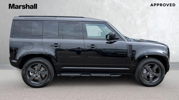 Used Land Rover Defender 2025 for sale - 76086844: Photo 5