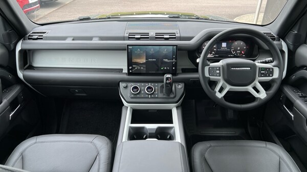 Used Land Rover Defender 2025 for sale - 76086844: Photo 9
