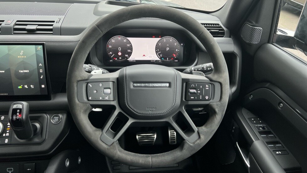 Used Land Rover Defender 2022 for sale - 76874011: Photo 15