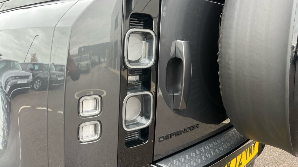 Used Land Rover Defender 2022 for sale - 76874011: Photo 19