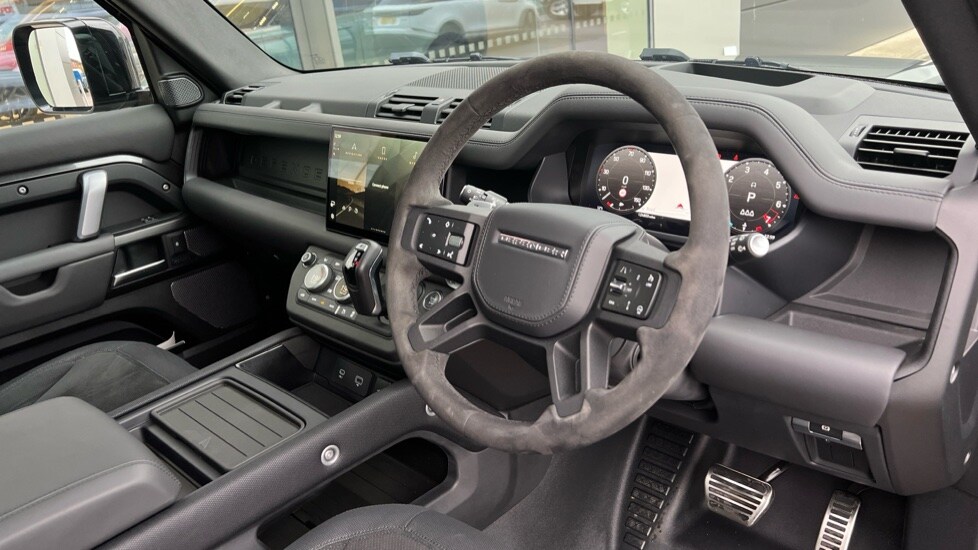 Used Land Rover Defender 2022 for sale - 76874011: Photo 28