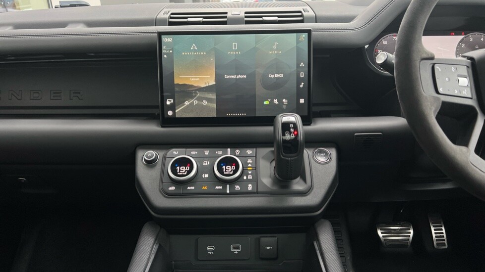 Used Land Rover Defender 2022 for sale - 76874011: Photo 29