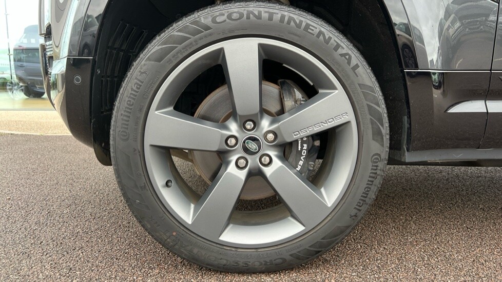 Used Land Rover Defender 2022 for sale - 76874011: Photo 32