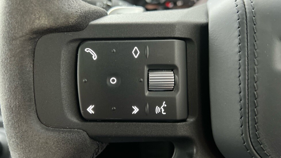 Used Land Rover Defender 2022 for sale - 76874011: Photo 38