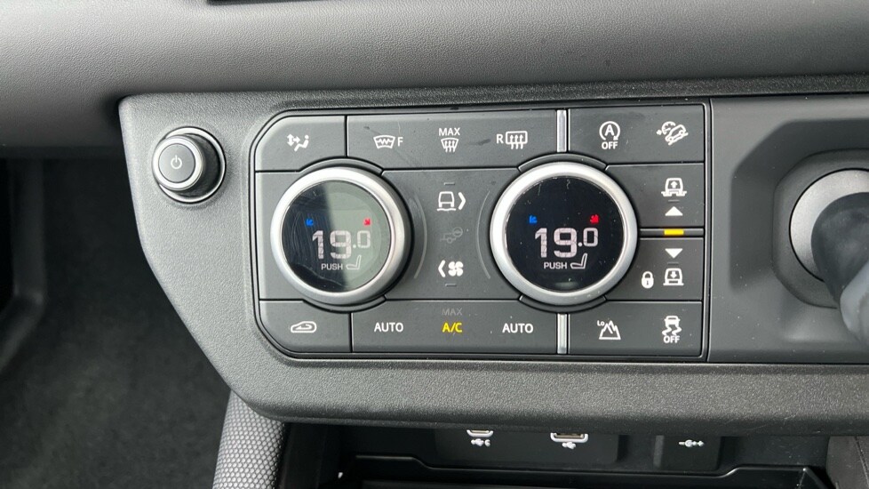 Used Land Rover Defender 2022 for sale - 76874011: Photo 45