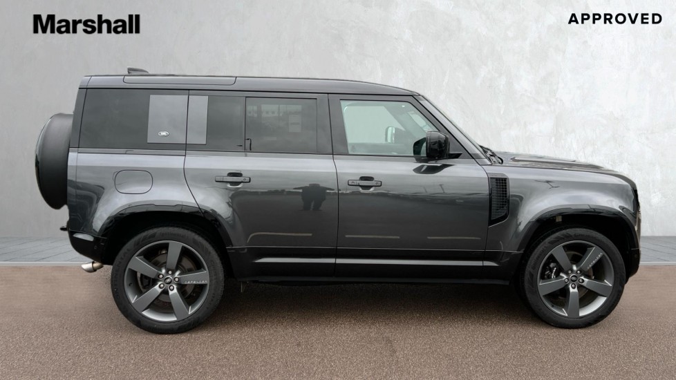 Used Land Rover Defender 2022 for sale - 76874011: Photo 5