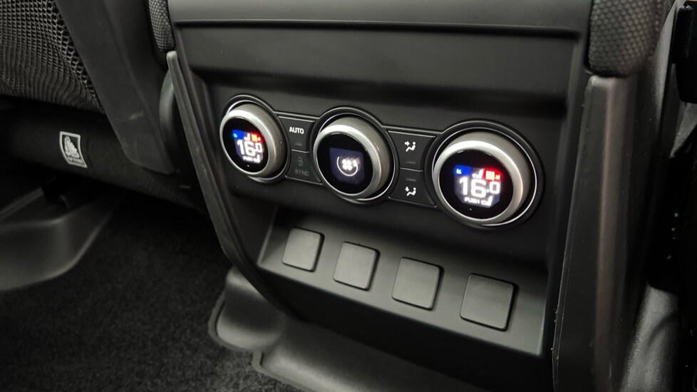 Used Land Rover Defender 2022 for sale - 76874011: Photo 53