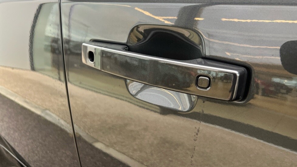 Used Land Rover Defender 2022 for sale - 76874011: Photo 57