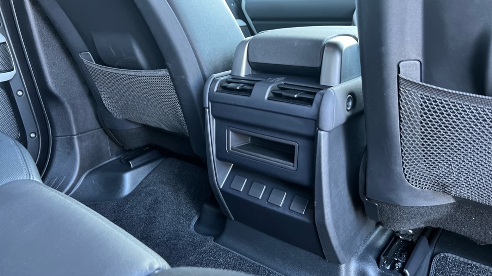 Used Land Rover Defender 2022 for sale - 76873745: Photo 18