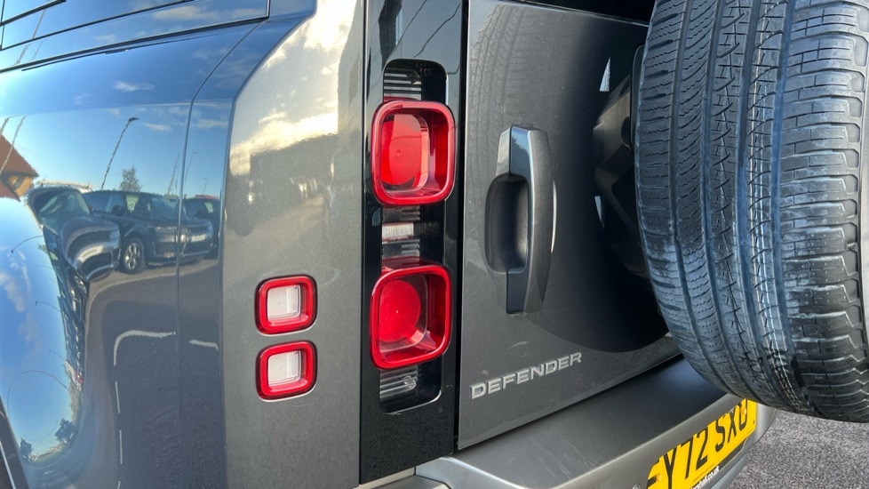 Used Land Rover Defender 2022 for sale - 76873745: Photo 19