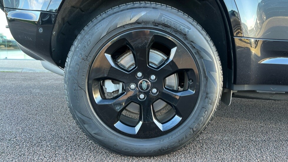 Used Land Rover Defender 2022 for sale - 76873745: Photo 31