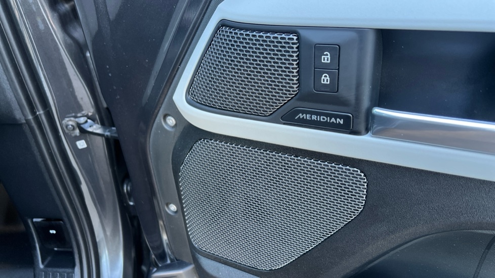 Used Land Rover Defender 2022 for sale - 76873745: Photo 35