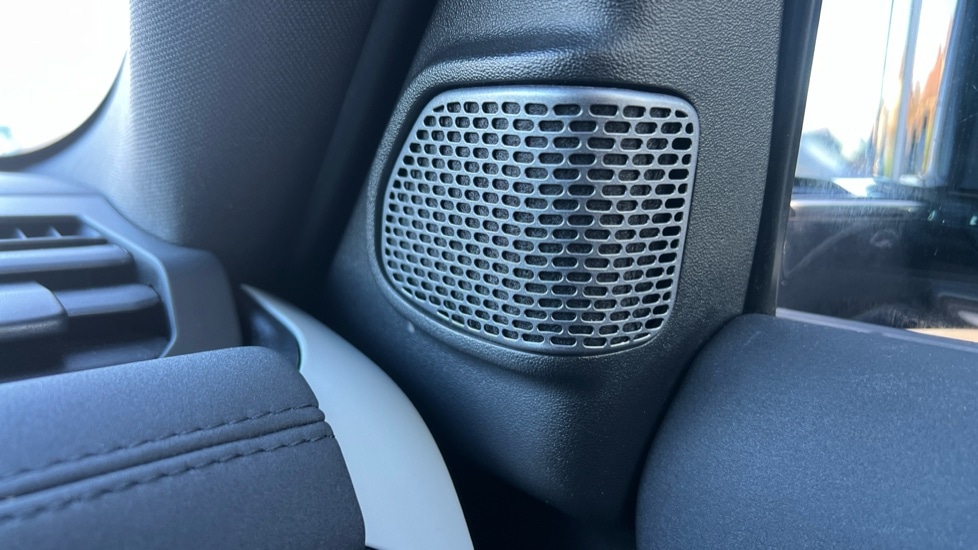 Used Land Rover Defender 2022 for sale - 76873745: Photo 47