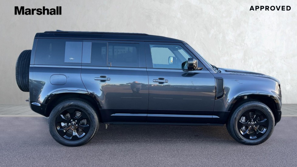 Used Land Rover Defender 2022 for sale - 76873745: Photo 5