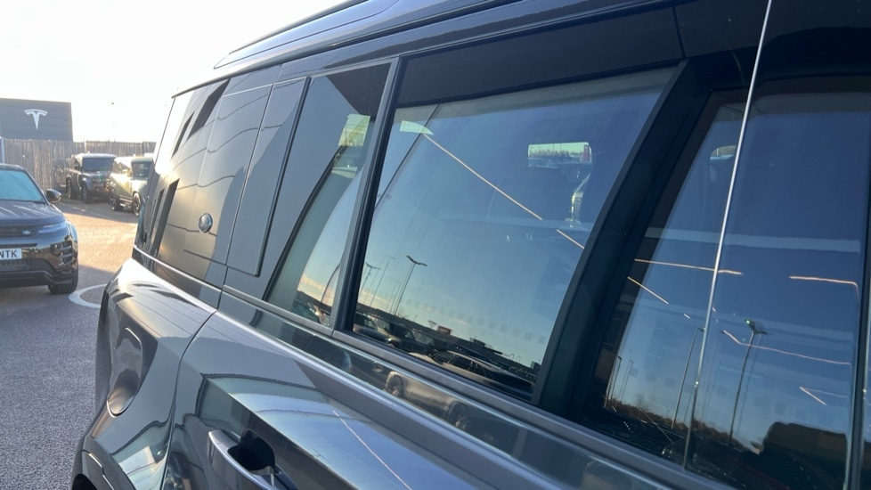 Used Land Rover Defender 2022 for sale - 76873745: Photo 52