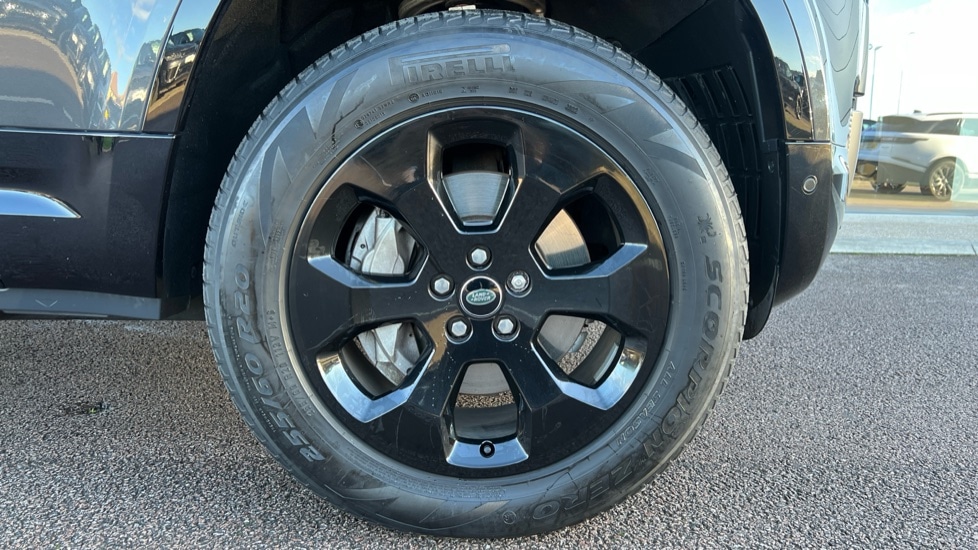 Used Land Rover Defender 2022 for sale - 76873745: Photo 8